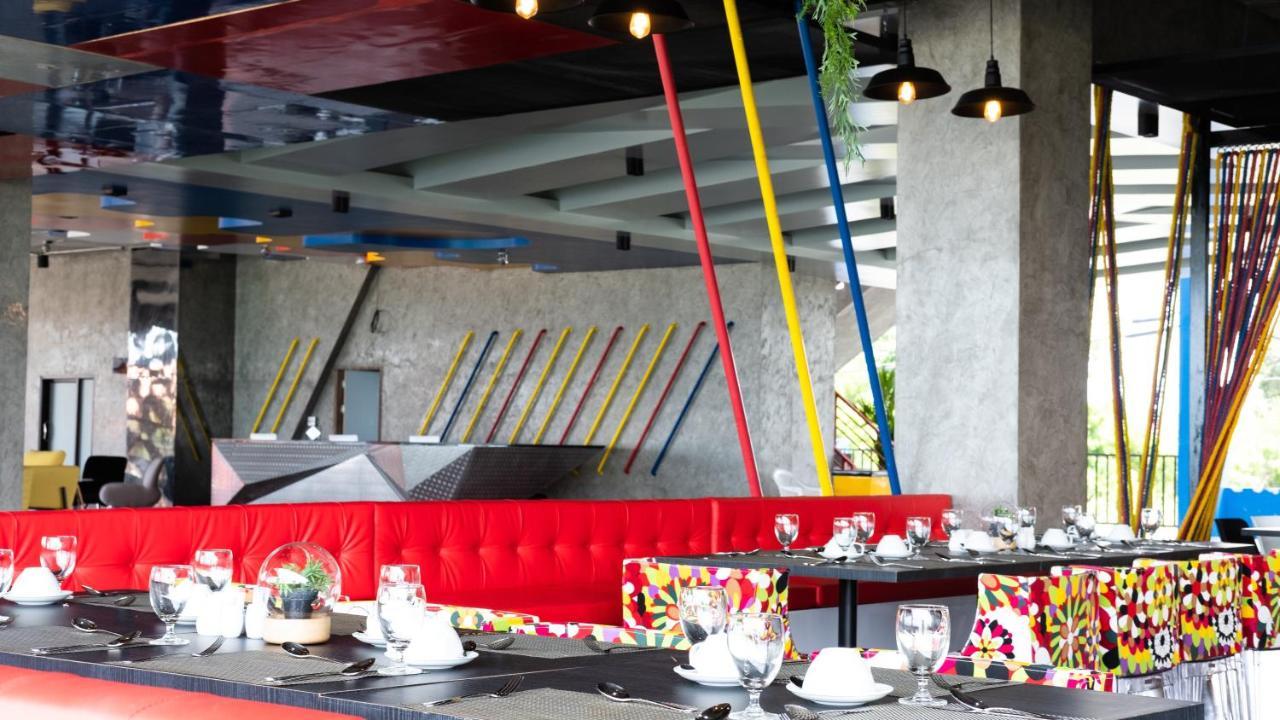 Play Phala Beach Rayong Ban Chang  Exterior foto