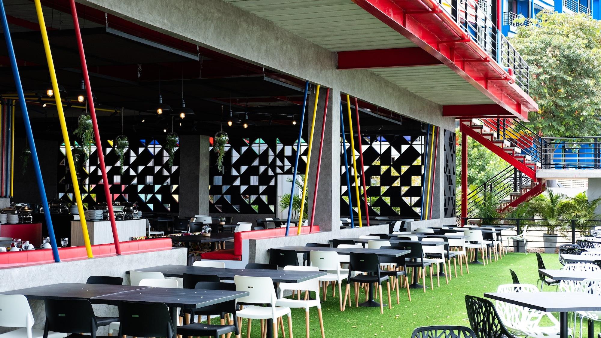 Play Phala Beach Rayong Ban Chang  Exterior foto